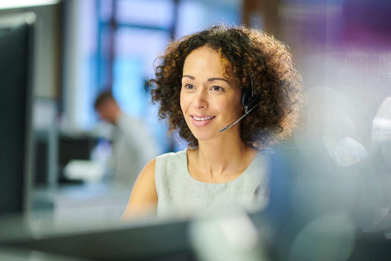 call center at her computer