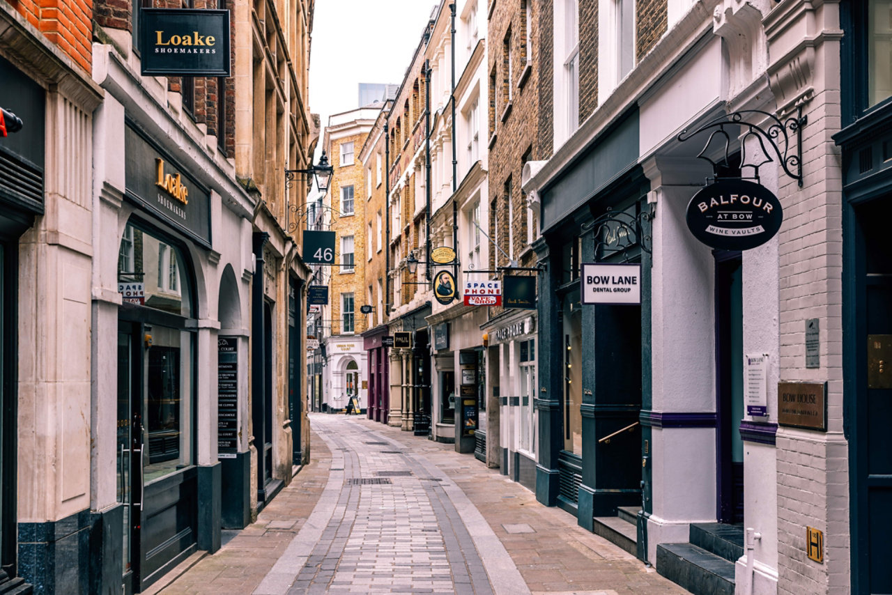 Innovative tech trends driving the consumer goods industry